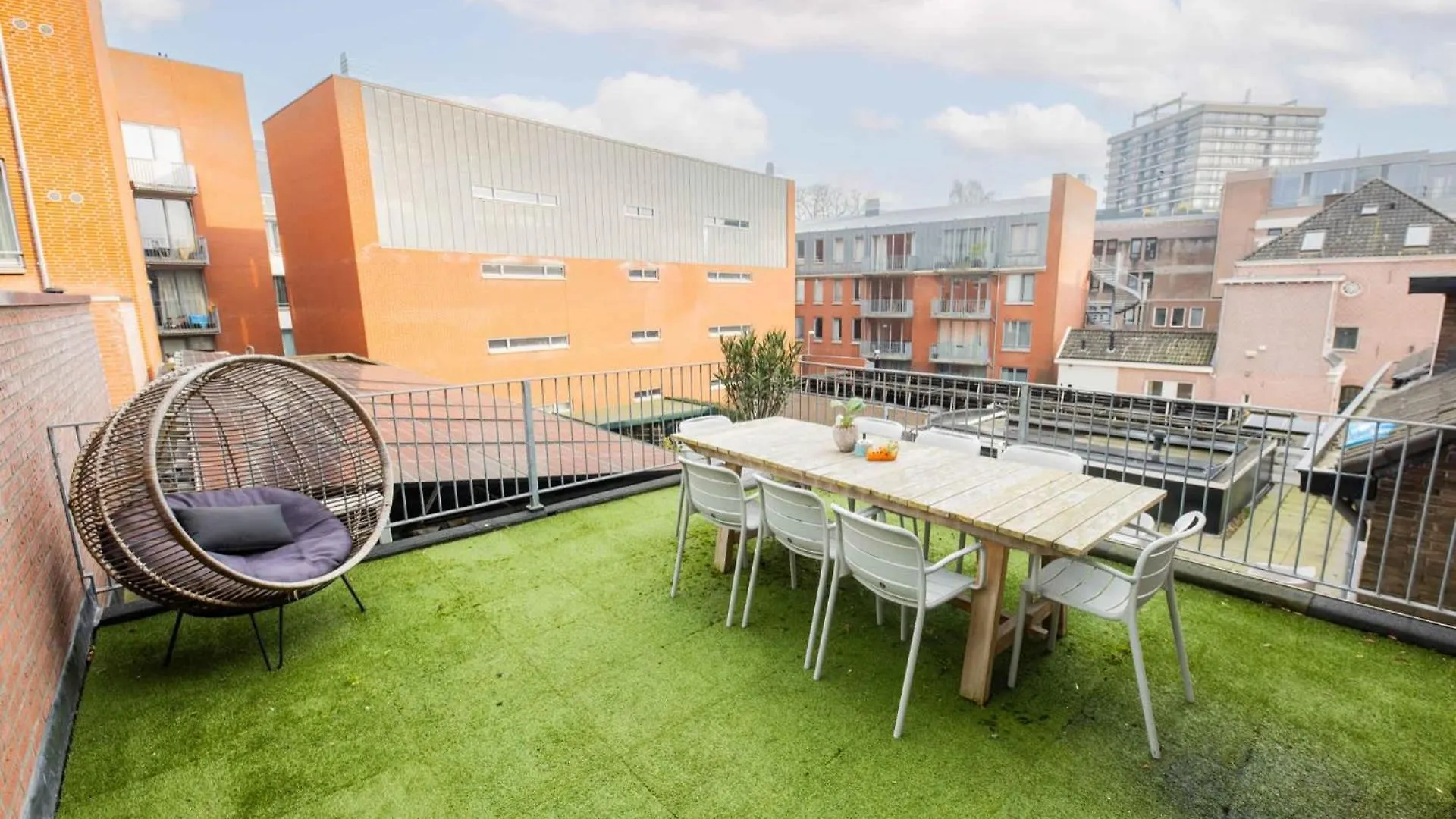 Premium 70M2 Two-Bedroom Apartment - Sd23H 埃因霍温